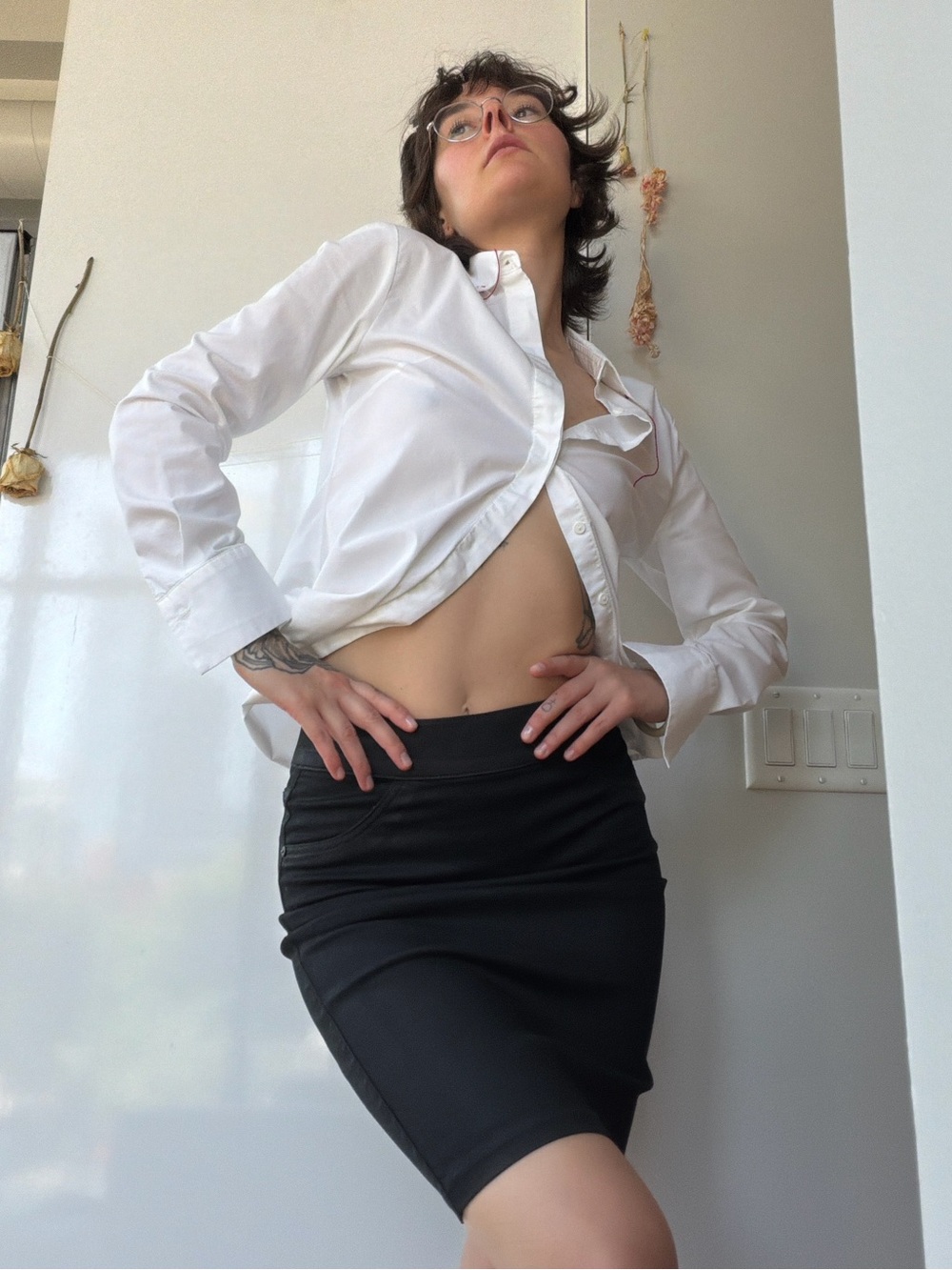 James Jeans Black Pencil Skirt - Sleek Stretch Fit